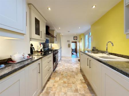 Kitchen Towards Dining Area.JPG