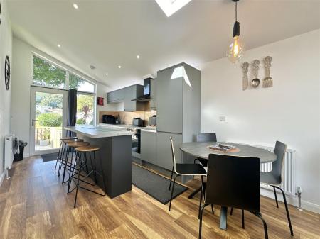 Kitchen Dining Area.jpg