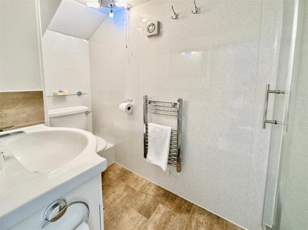 Suite 3 Shower Room.JPG