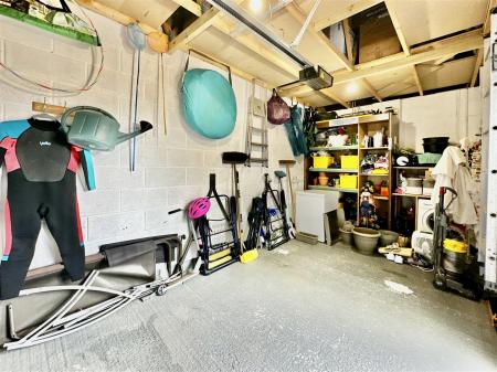 Garage.jpeg