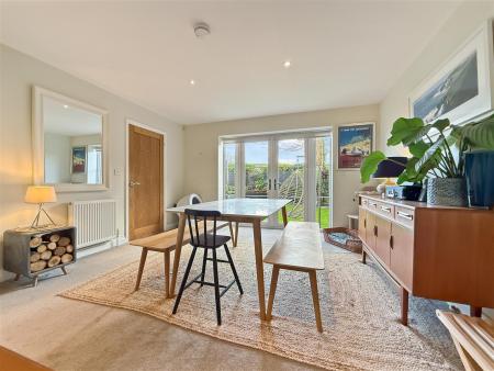 Dining Area Towards Kitchen.JPG