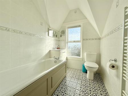 Family Bathroom.JPG