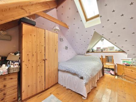Bedroom 2.jpg