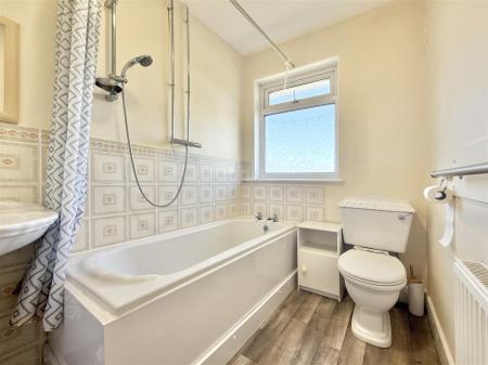 Bathroom.jpeg