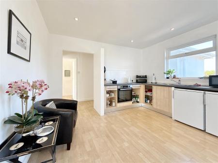 Kitchen Area.JPG