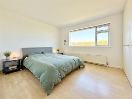 Bed 1.JPG