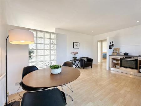 Dining Area.JPG