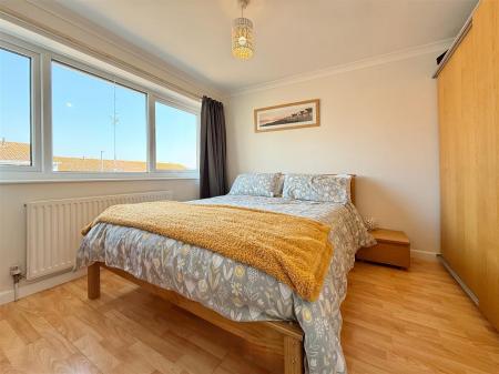 Bed 2.jpg