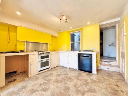 Kitchen.JPG