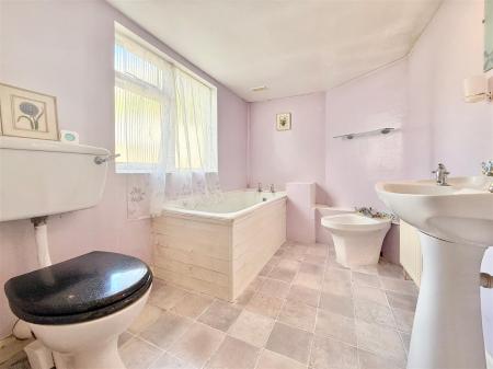 Bathroom.JPG