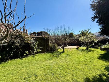 Rear  Garden_.jpg