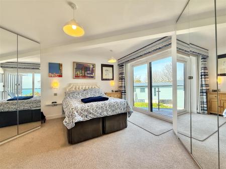 Bedroom_1.jpg