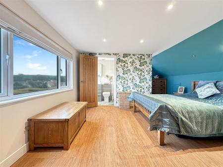 Bed 1.jpg