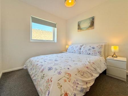 Bed 1.JPG