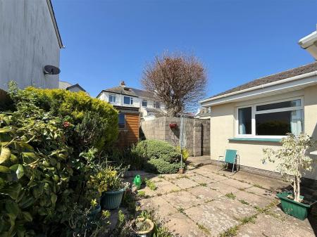 Rear  Garden_.jpg