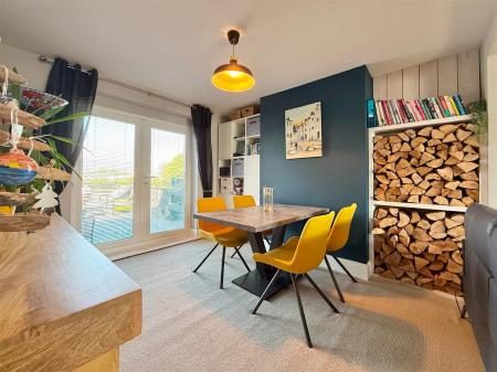 Dining Area.JPG