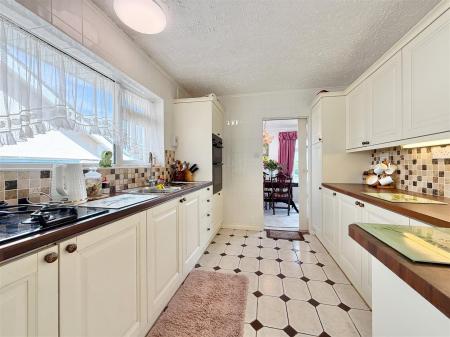 Kitchen.JPG