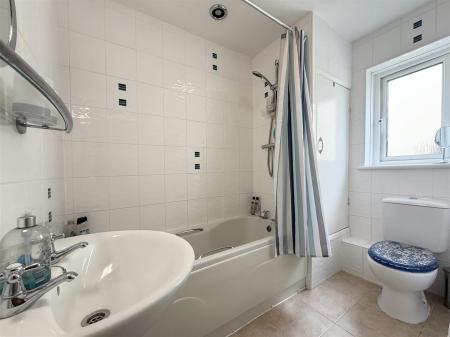 Bathroom_.jpg