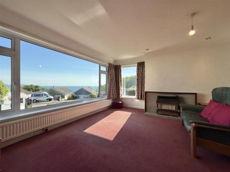 Lounge & View.JPG