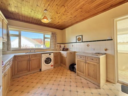 Kitchen_.jpeg