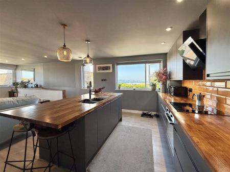 Kitchen Area.jpg
