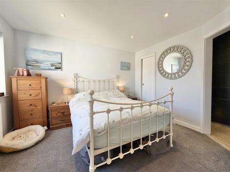 Bedroom  1.jpg