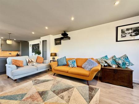 Lounge  Area.jpg
