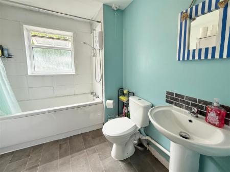 Bathroom.JPG