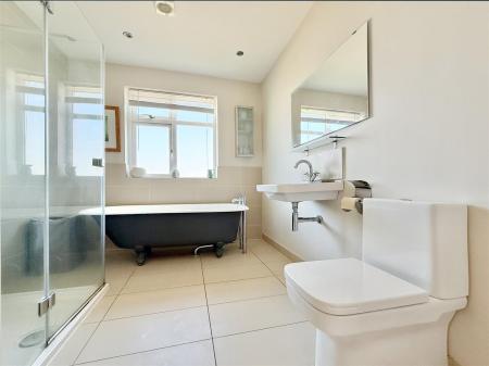 Bathroom.JPG