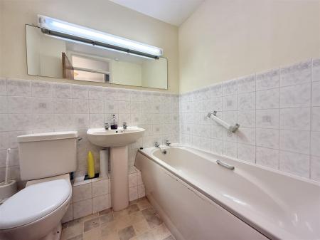 Bathroom.JPG