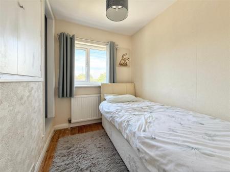 Bed 4.JPG