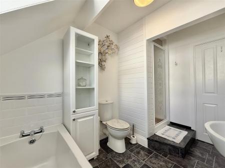 Bathroom_.jpg