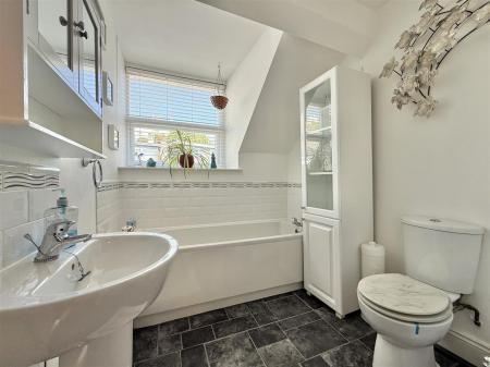 Family Bathroom.jpg