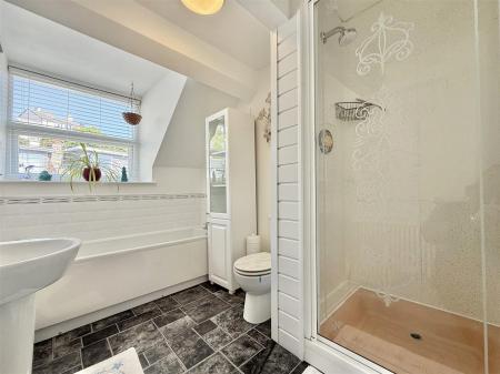 Bathroom.jpg