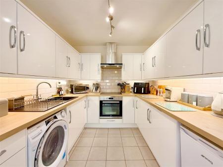 Kitchen.JPG
