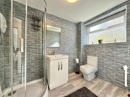 Shower Room.jpeg