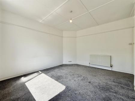 Bedroom 1.jpeg