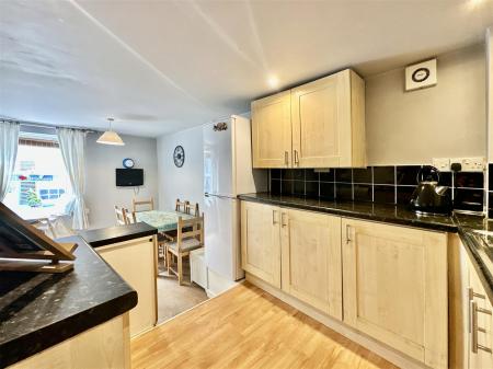 Kitchen_.jpg