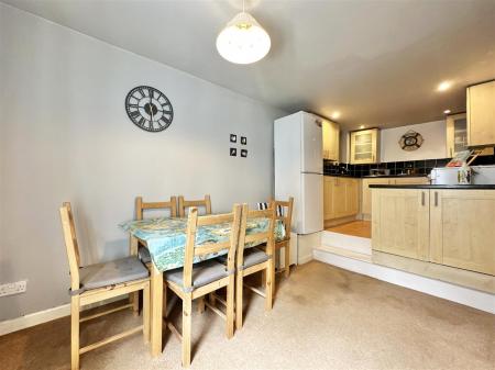 Dining Area.jpg