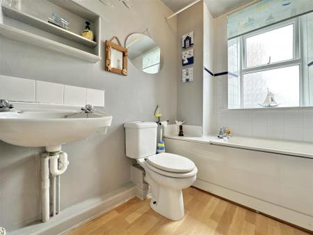 Bathroom.jpg