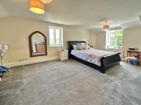Bedroom 1.jpg
