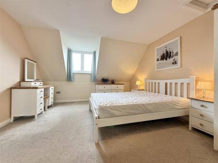 Bedroom 1.jpg