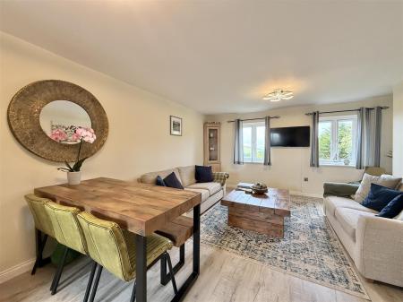 Dining Area.jpg