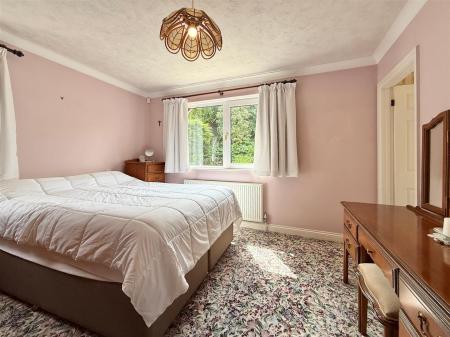 Bedroom 1.JPG