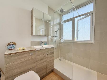 Shower Room.jpg