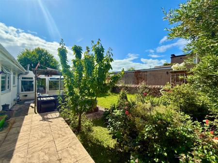 Patio & Garden Area.JPG