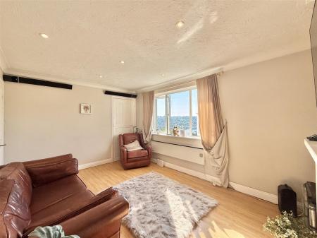 Living Room.jpg