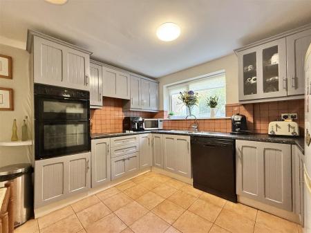 Kitchen_.jpg