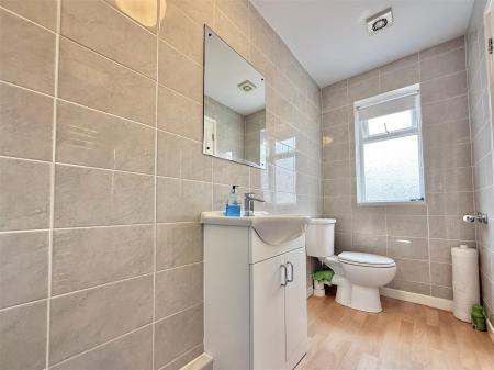 Shower  Room.jpg