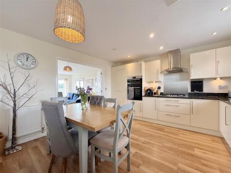 Dining Area.JPG